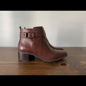 Ann Klein Leather Booties